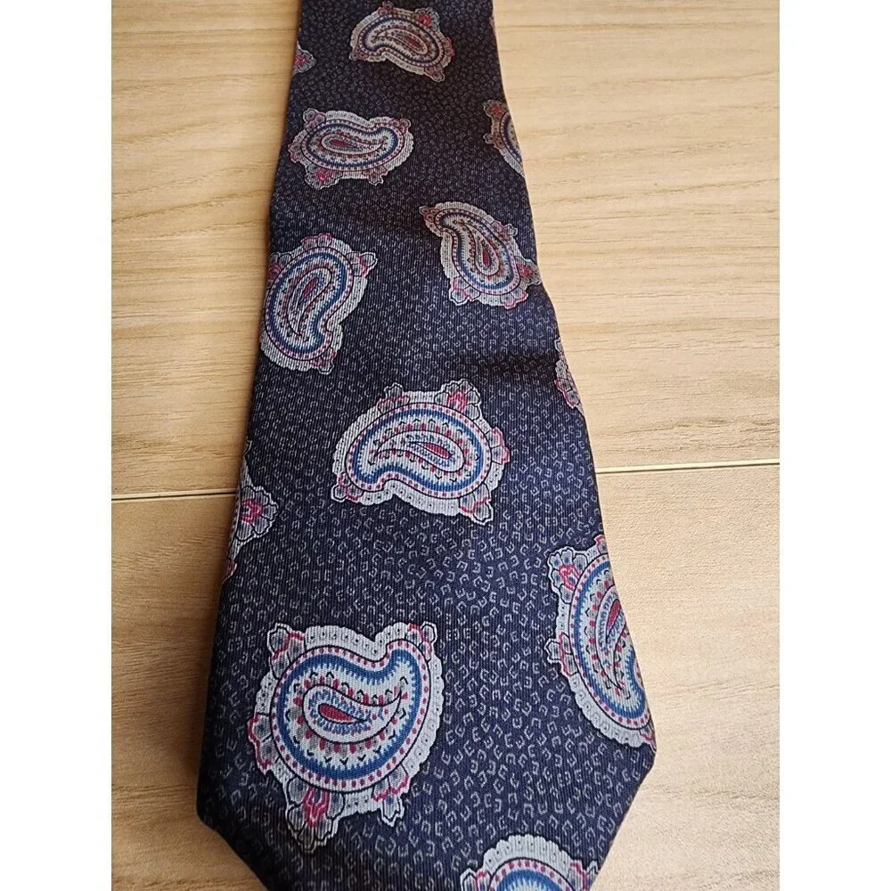 Meeting Street 100% Silk Paisley Tie Pink,Gray, Blue Casual Gift Made In USA